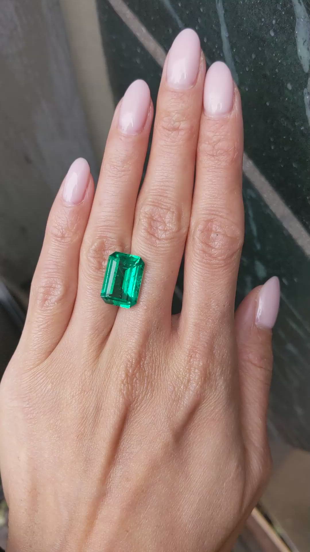 8.78 Ct. Emerald from Zambia Size Video