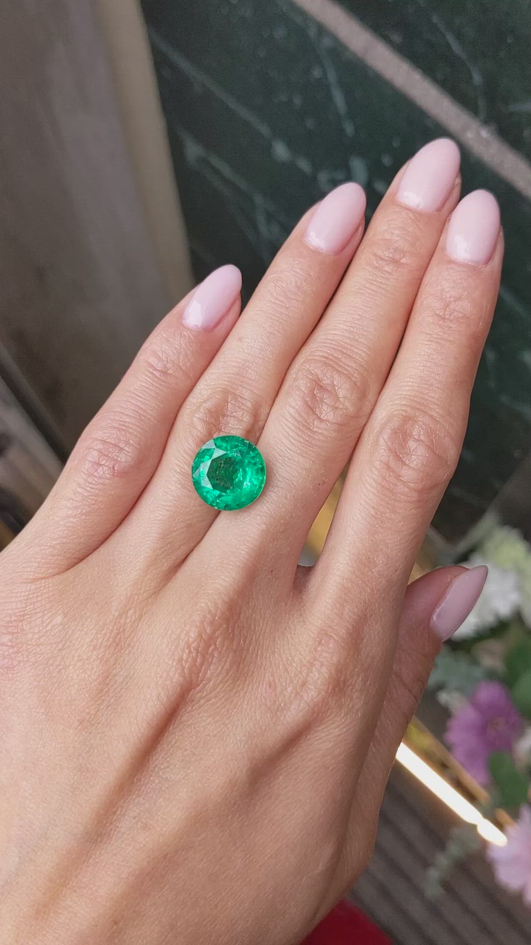 7.86 Ct. Emerald from Zambia Size Video