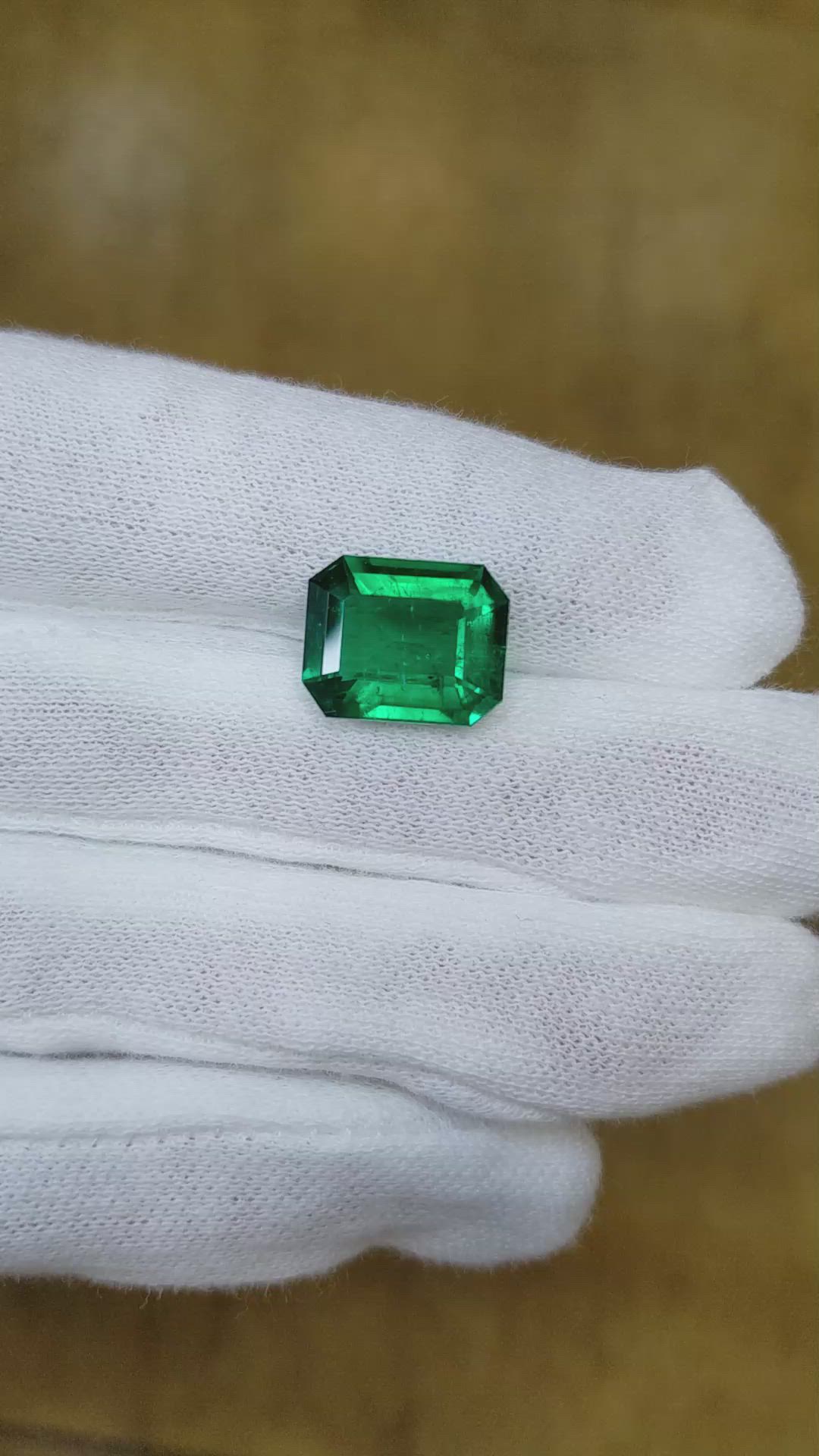 5.94 Ct. Emerald from Afghanistan Size Video