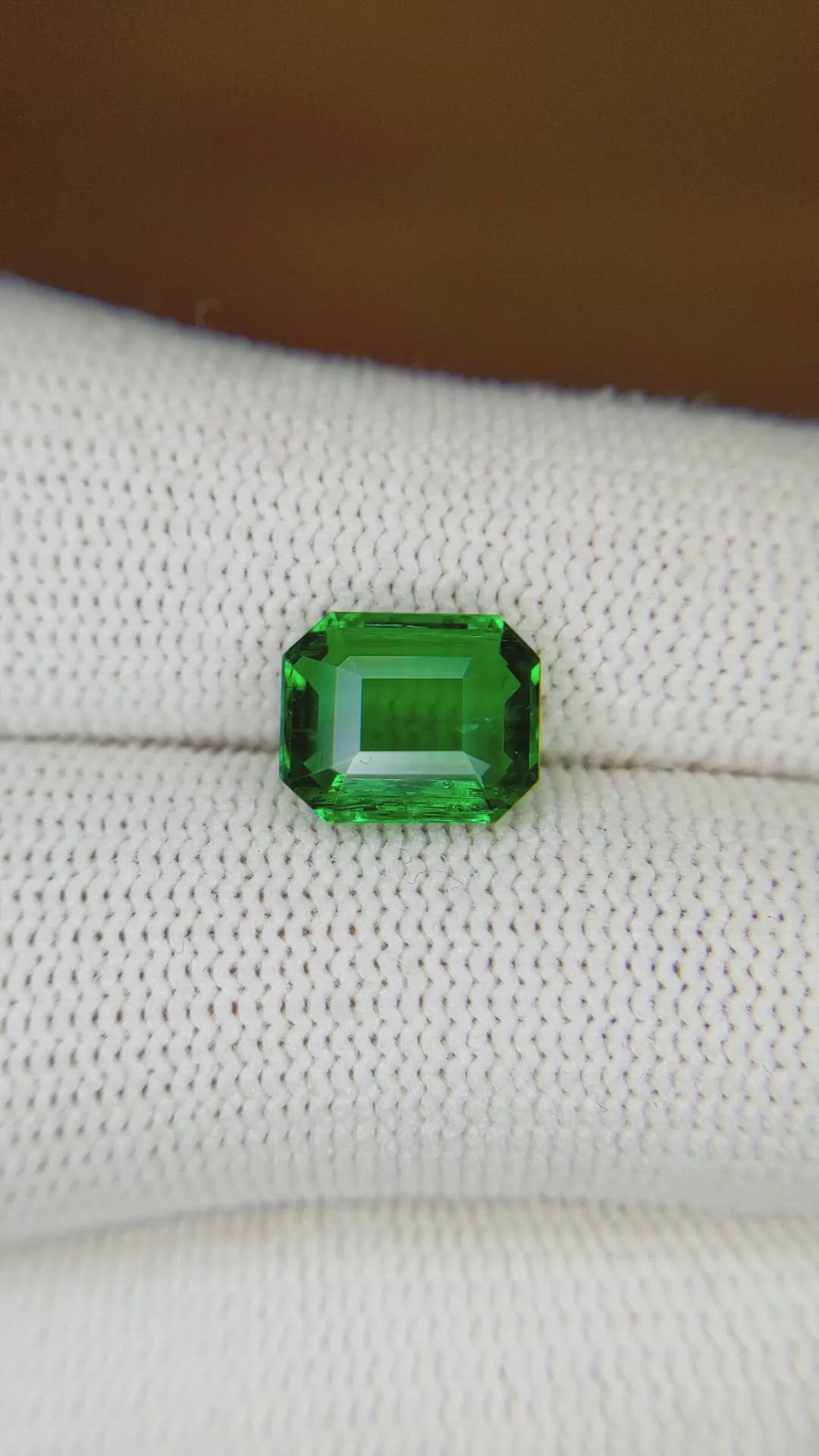 2.35 Ct. Emerald from Afghanistan Size Video