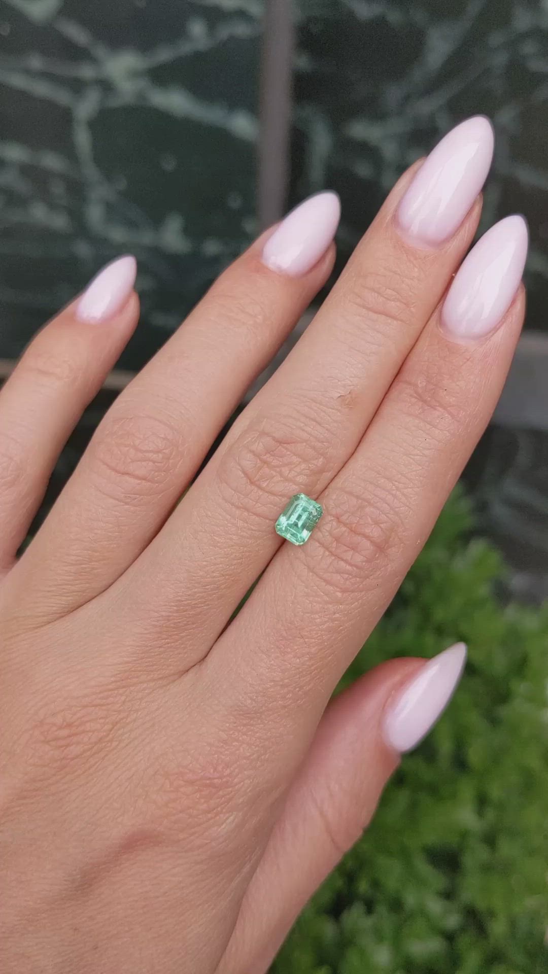 0.90 Ct. Emerald from Russia Size Video