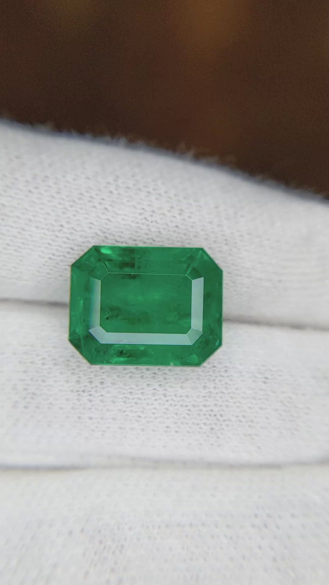 8.47 Ct. Emerald from Zambia Size Video
