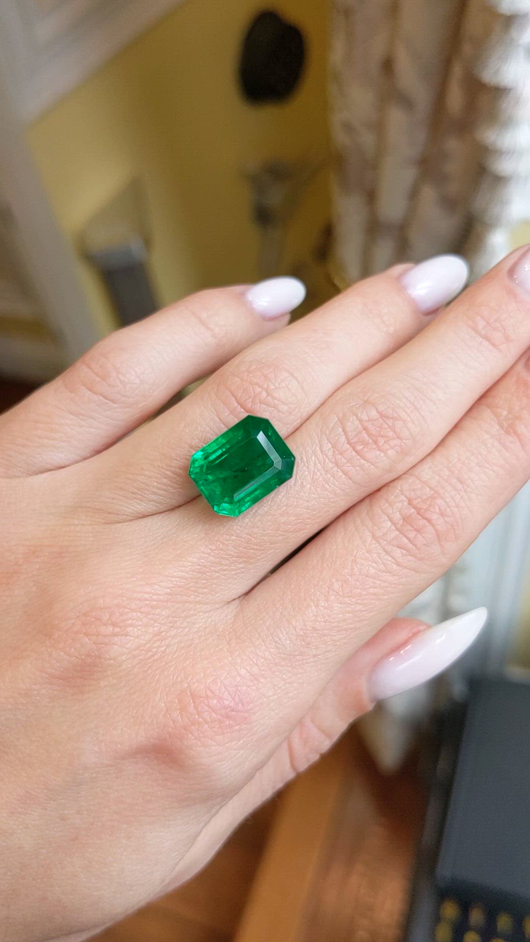 8.47 Ct. Emerald from Zambia Size Video