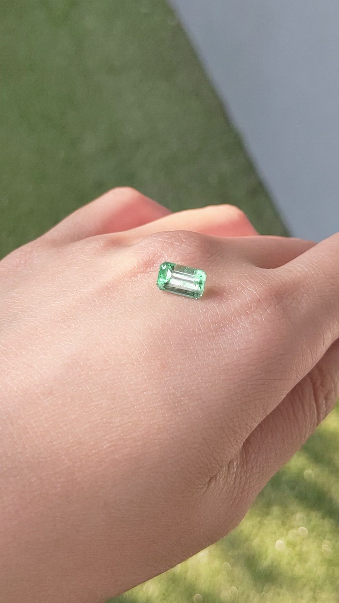 1.64 Ct. Emerald from Russia Size Video