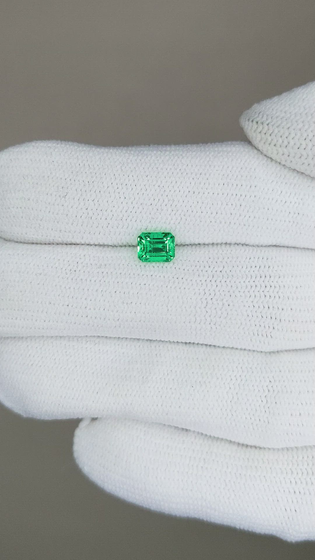 0.54 Ct. Emerald from Russia Size Video