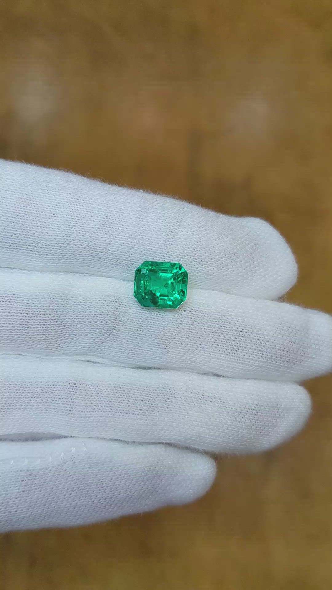 2.99 Ct. Emerald from Colombia Size Video