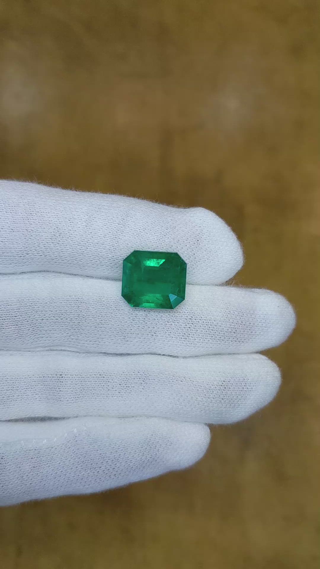 5.55 Ct. Emerald from Colombia Size Video