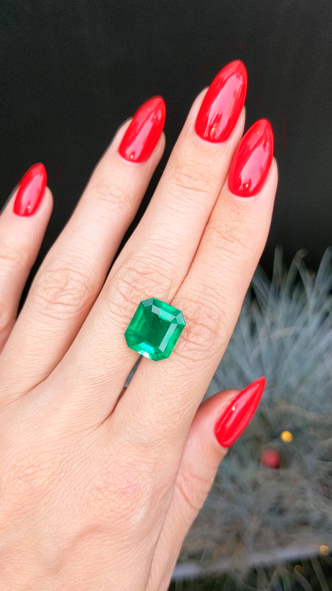 5.55 Ct. Emerald from Colombia Size Video