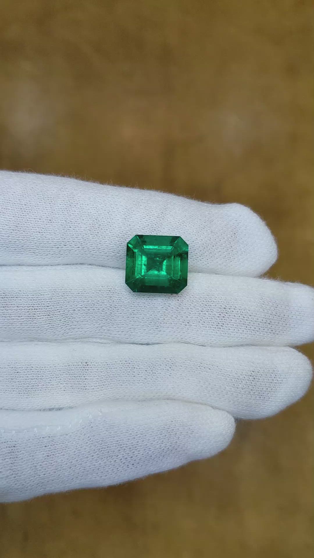 5.84 Ct. Emerald from Colombia Size Video