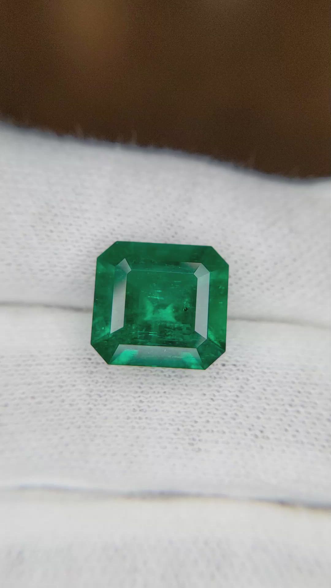5.84 Ct. Emerald from Colombia Size Video