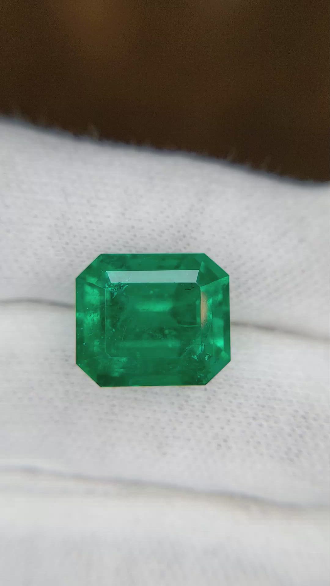 11.37 Ct. Emerald from Colombia Size Video