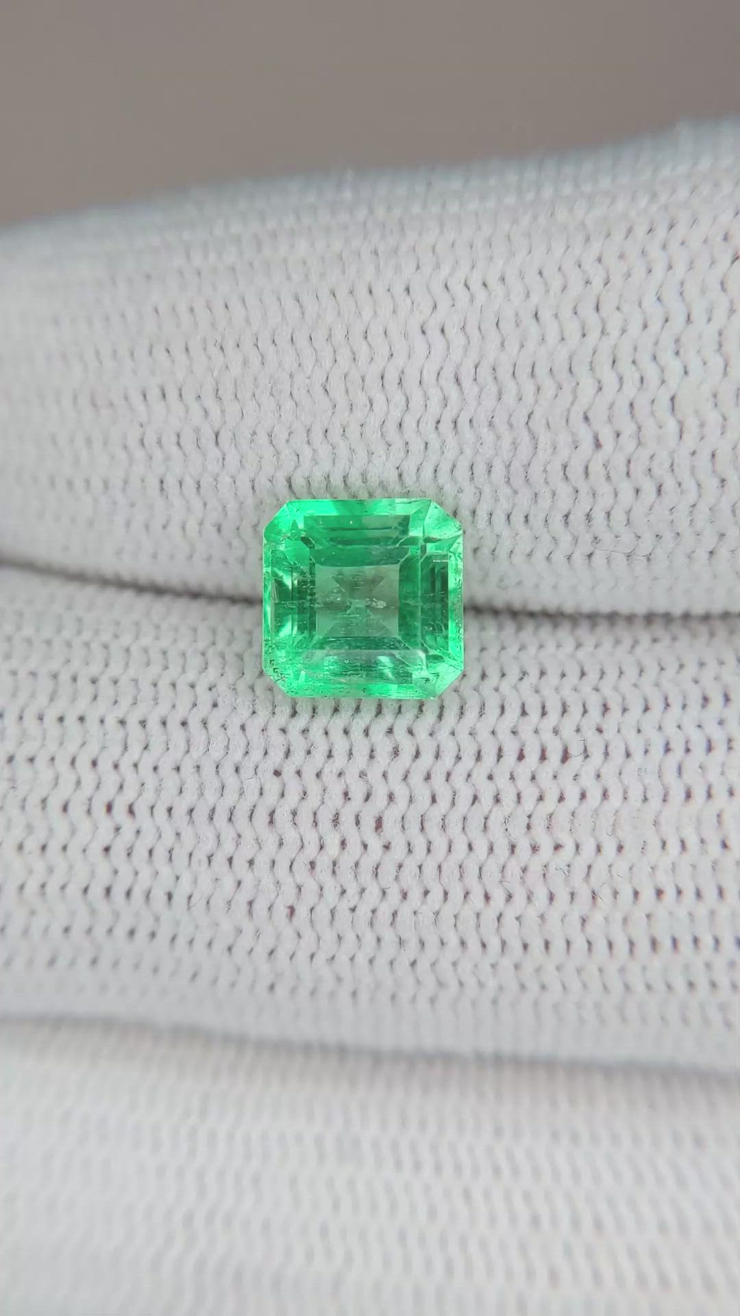 1.75 Ct. Emerald from Colombia Size Video