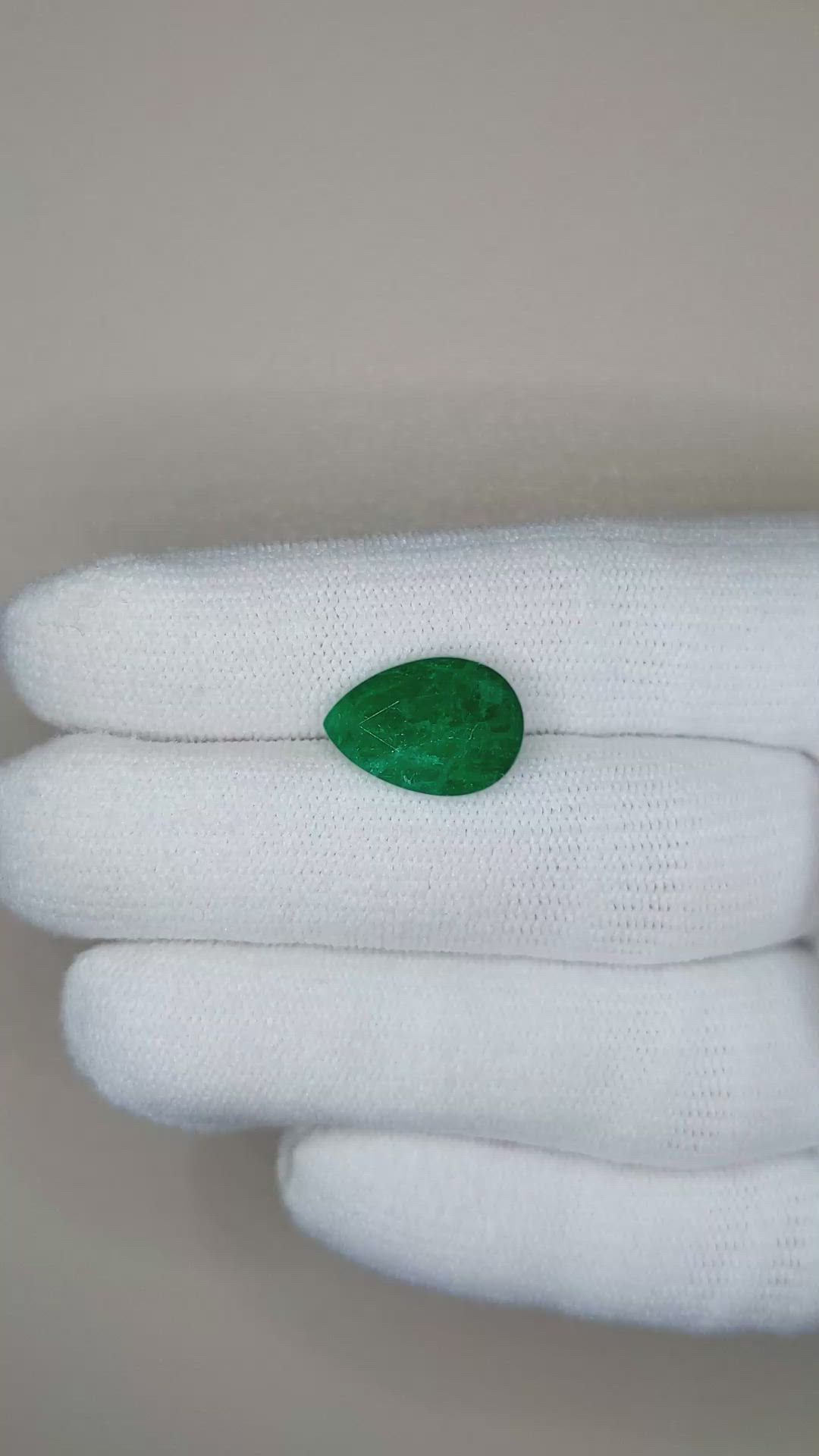 4.30 Ct. Emerald from Colombia Size Video