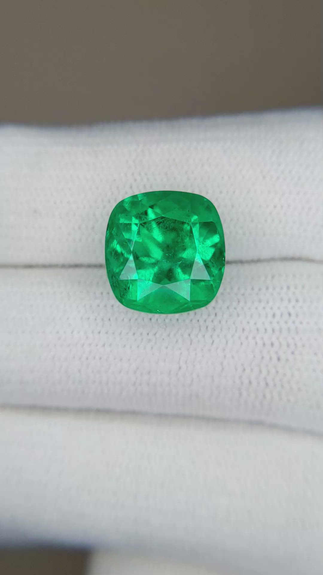 6.37 Ct. Emerald from Colombia Size Video
