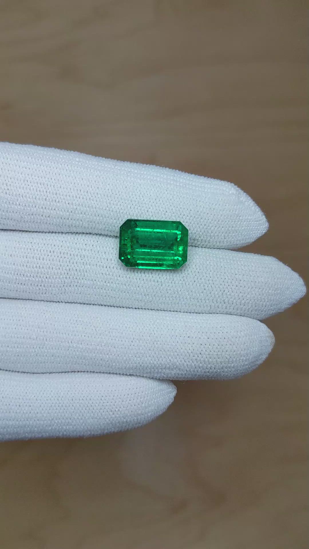 7.84 Ct. Emerald from Zambia Size Video