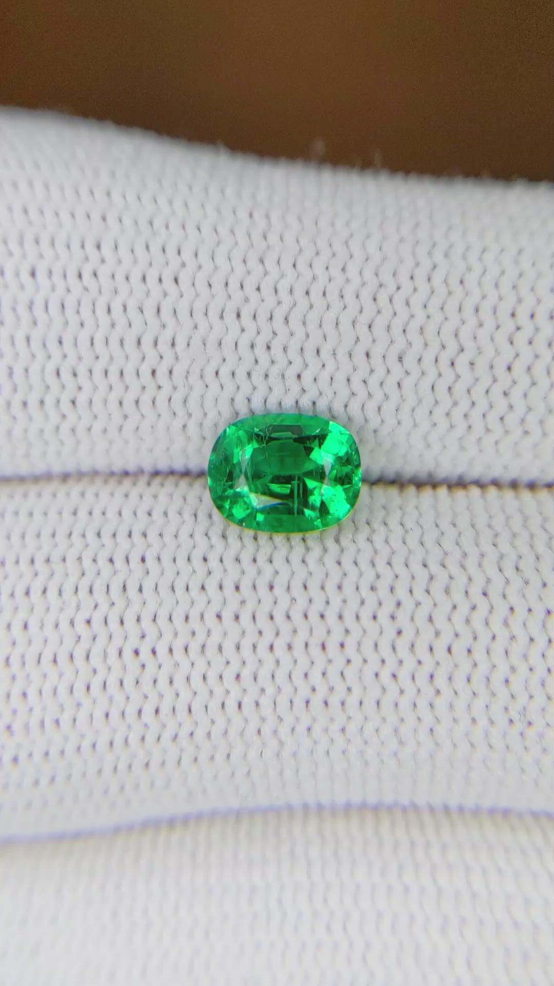 1.06 Ct. Emerald from Zambia Size Video