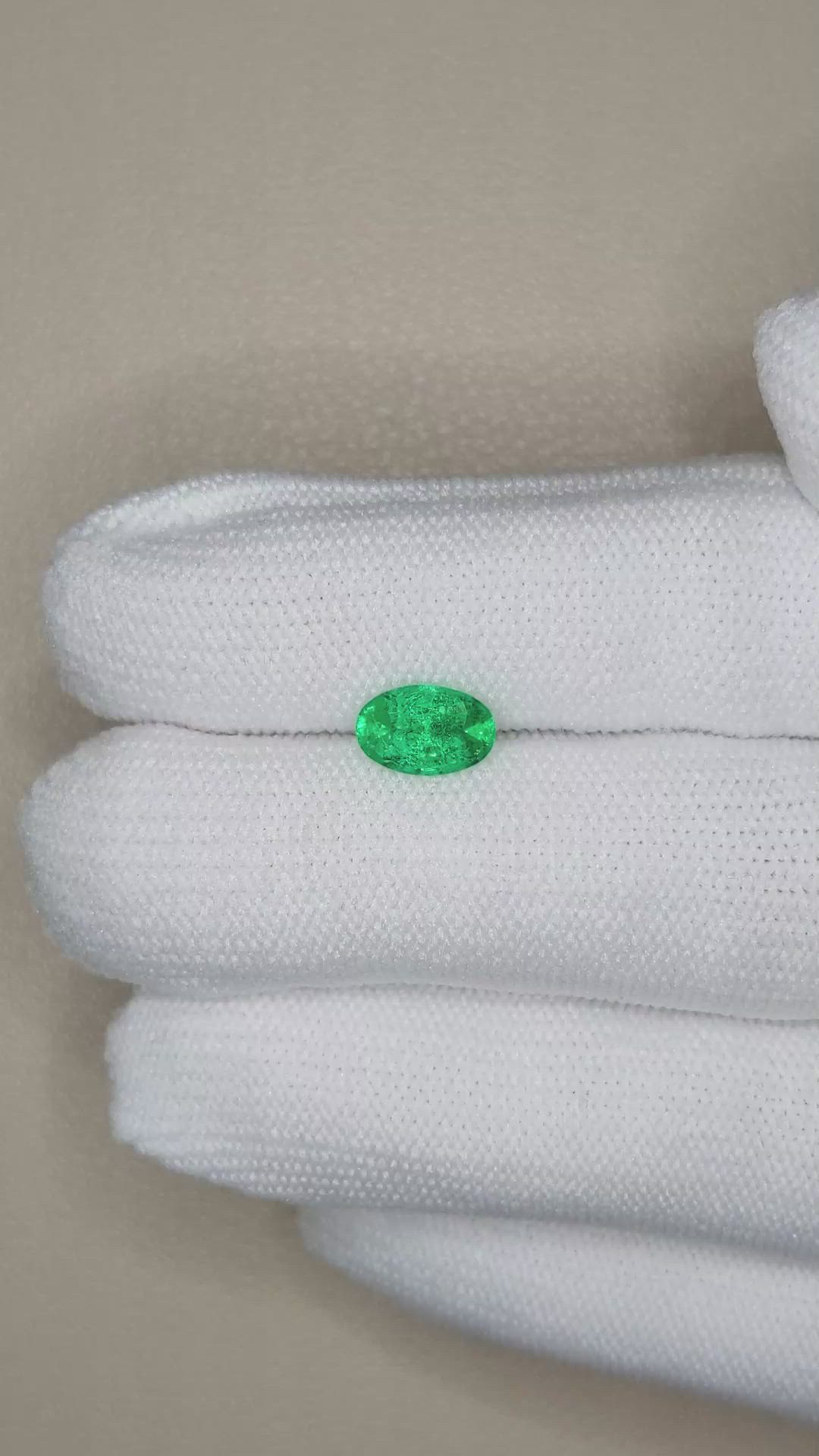 0.89 Ct. Emerald from Russia Size Video