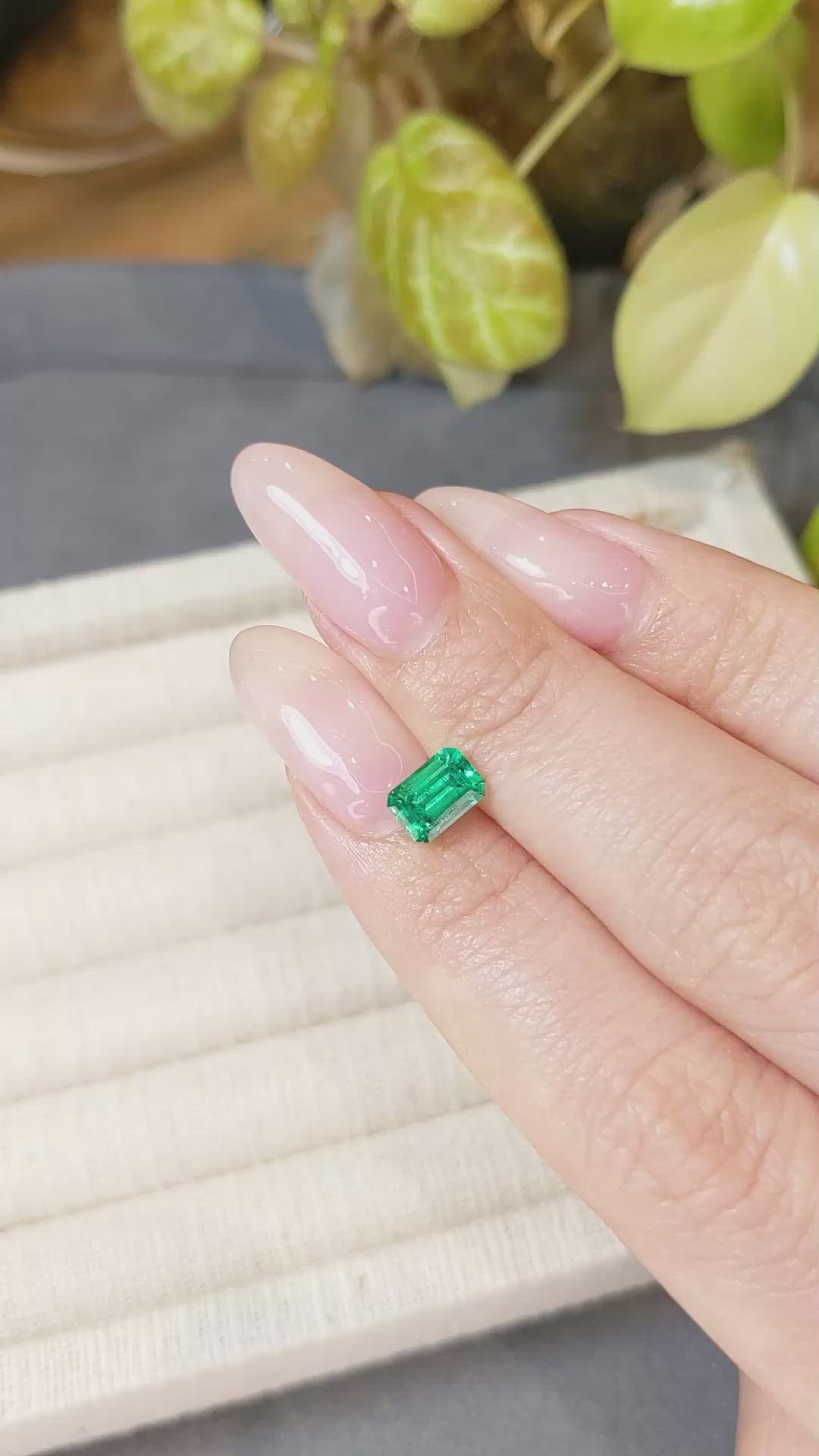 0.97 Ct. Emerald from Russia Size Video