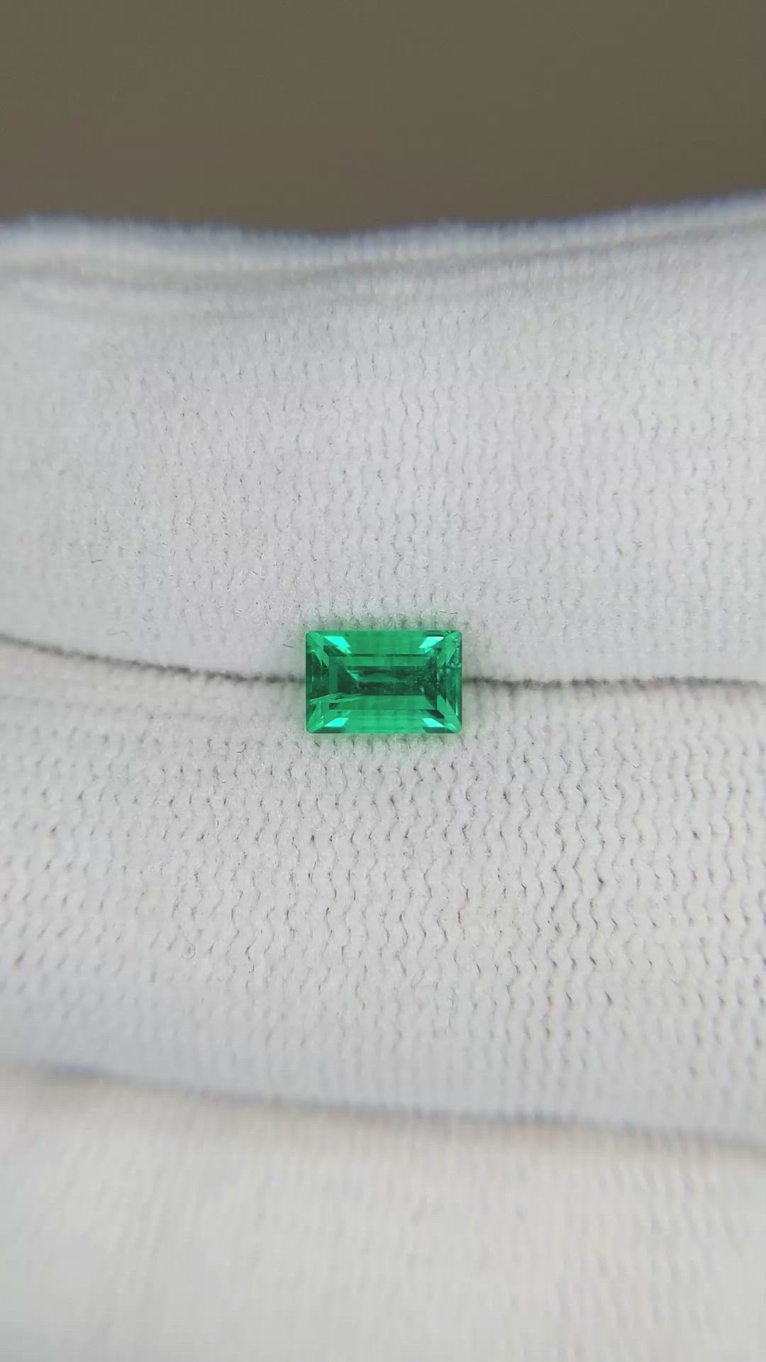0.66 Ct. Emerald from Russia Size Video