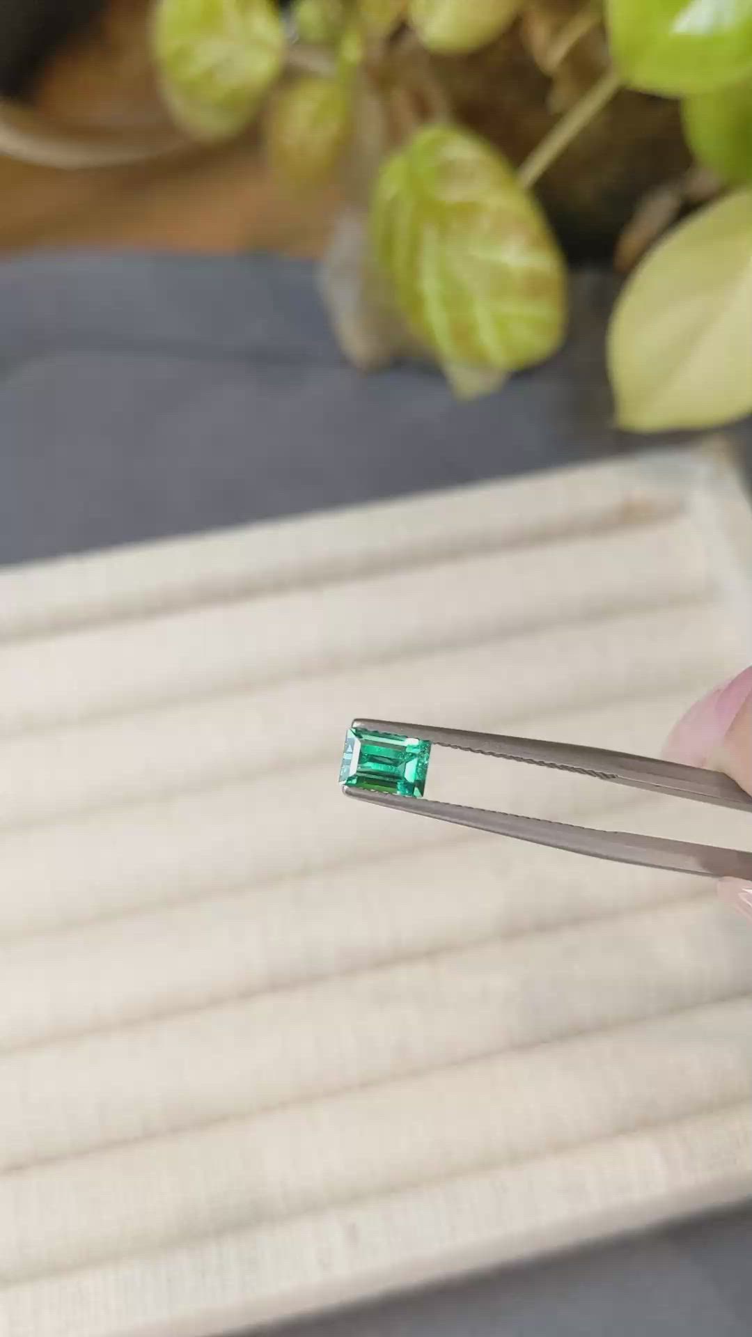 0.66 Ct. Emerald from Russia Size Video