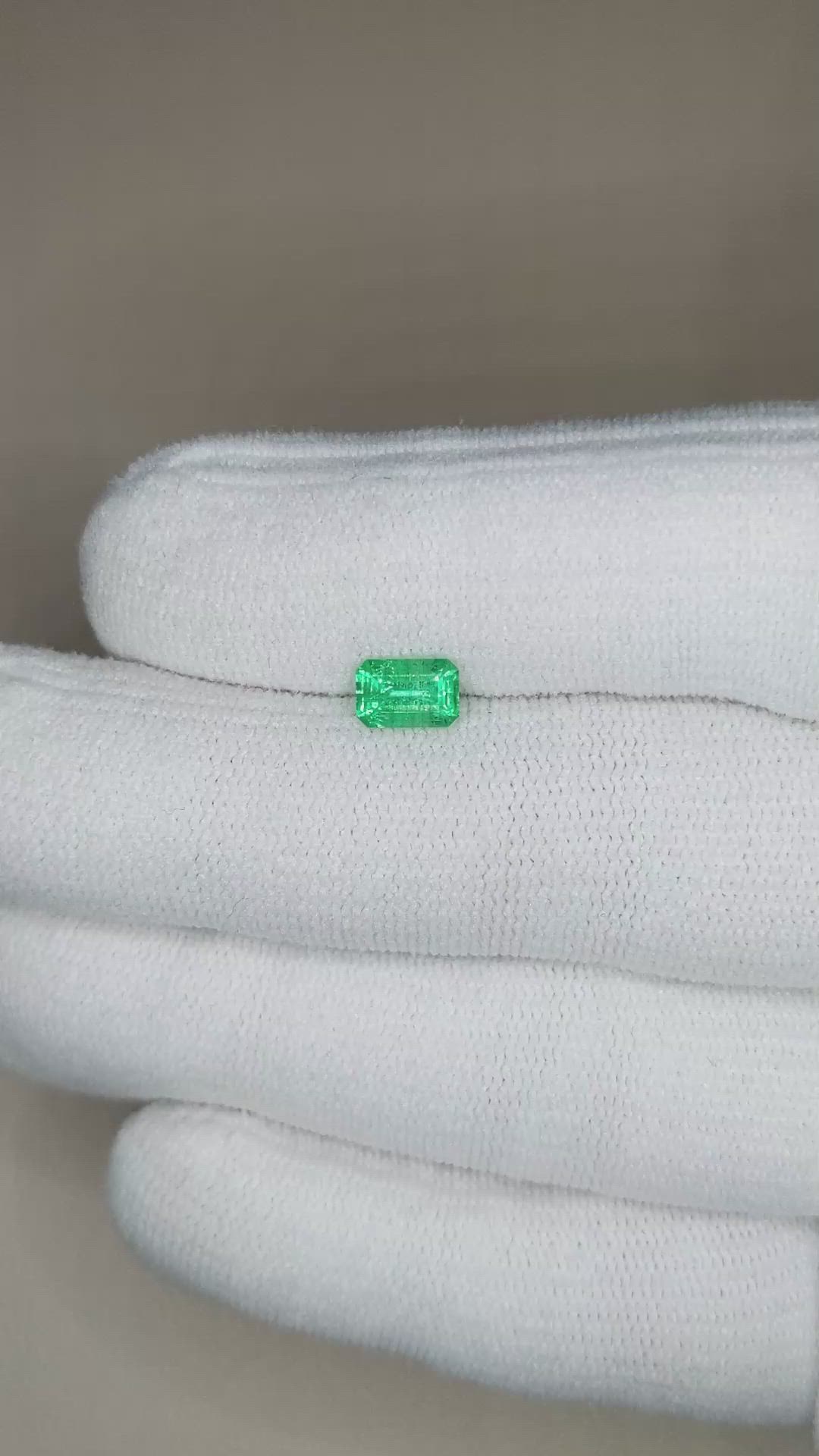 0.70 Ct. Emerald from Russia Size Video