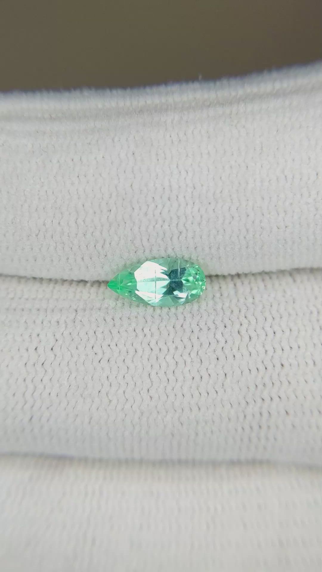 0.63 Ct. Emerald from Russia Size Video