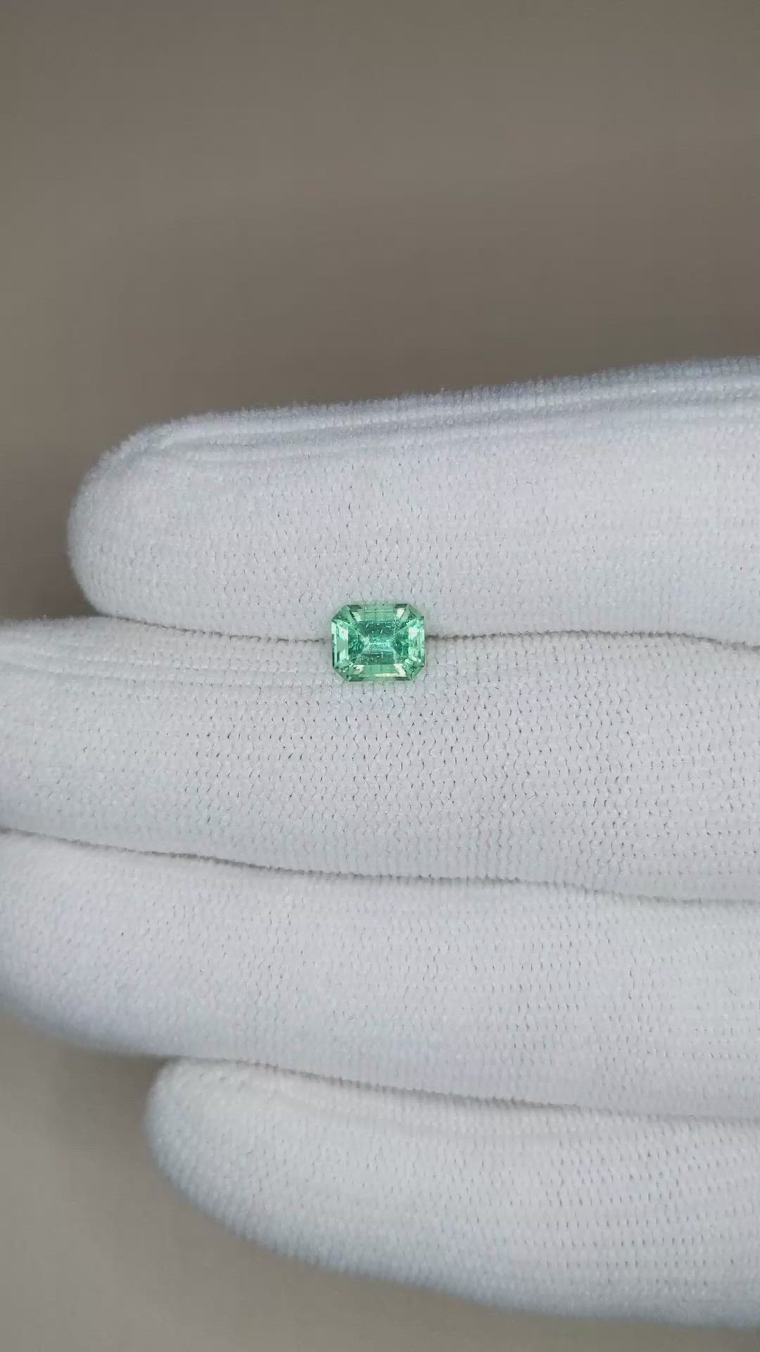 0.94 Ct. Emerald from Russia Size Video