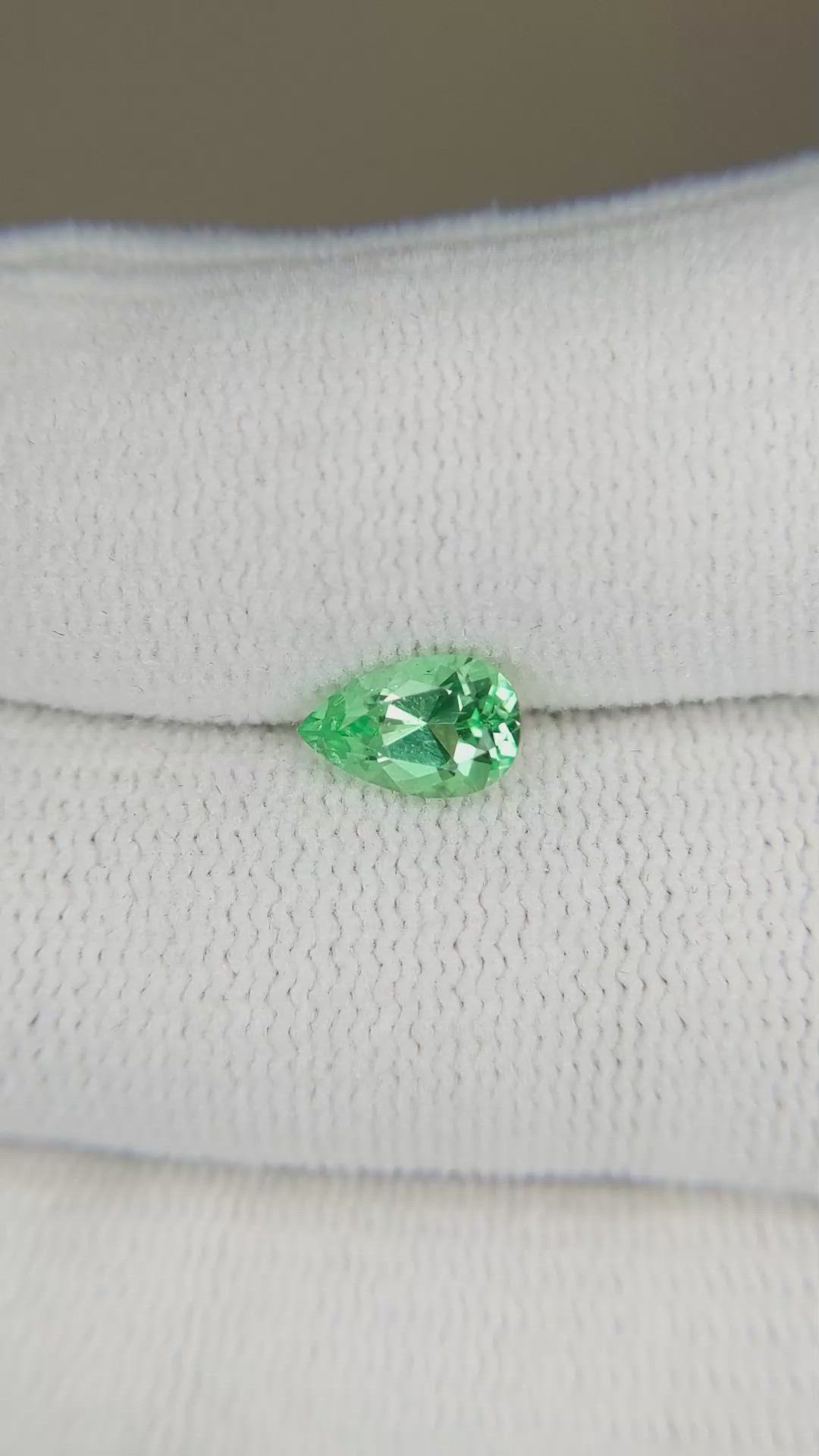 0.81 Ct. Emerald from Russia Size Video
