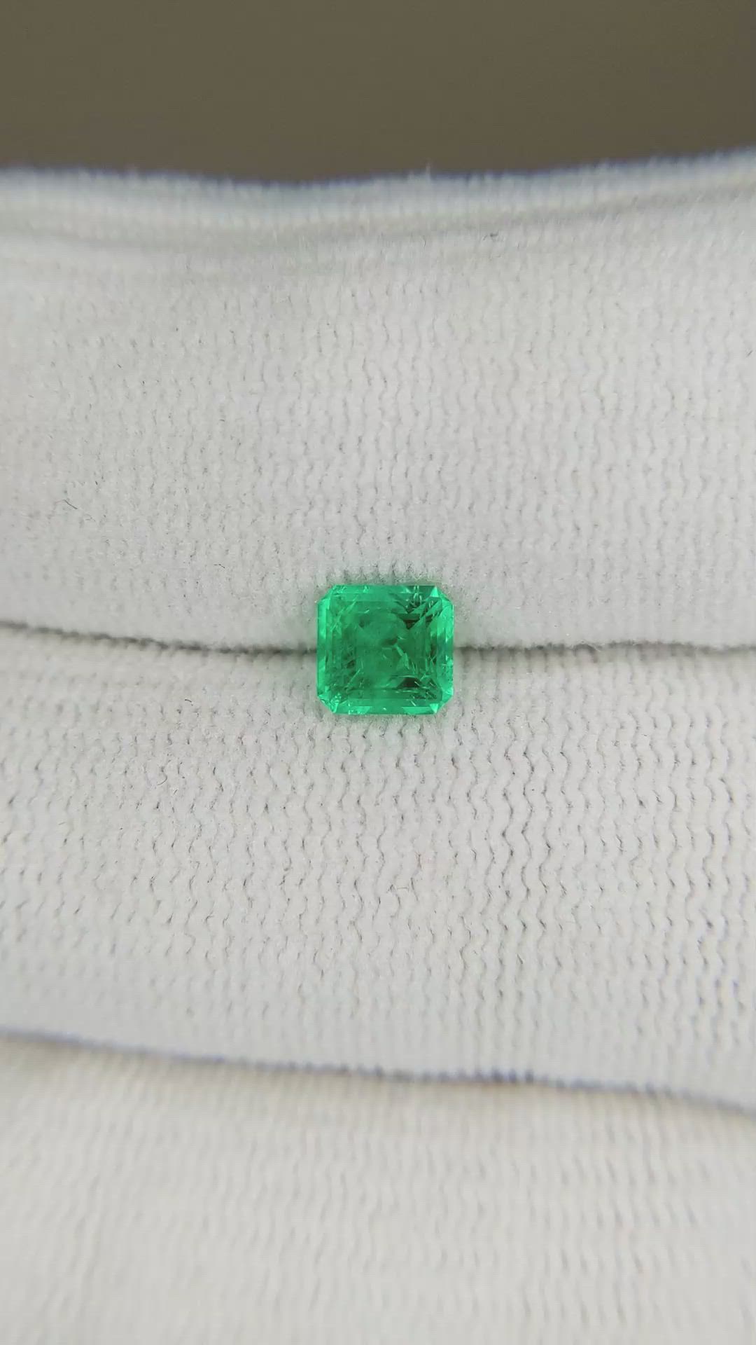 0.63 Ct. Emerald from Russia Size Video