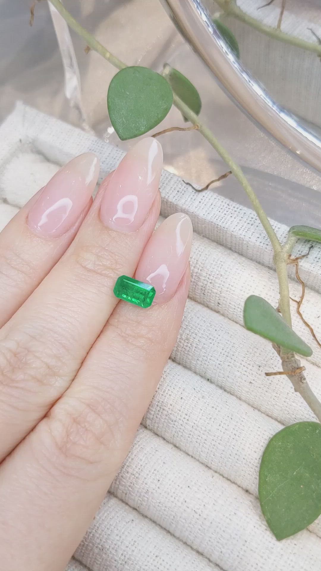 1.09 Ct. Emerald from Russia Size Video