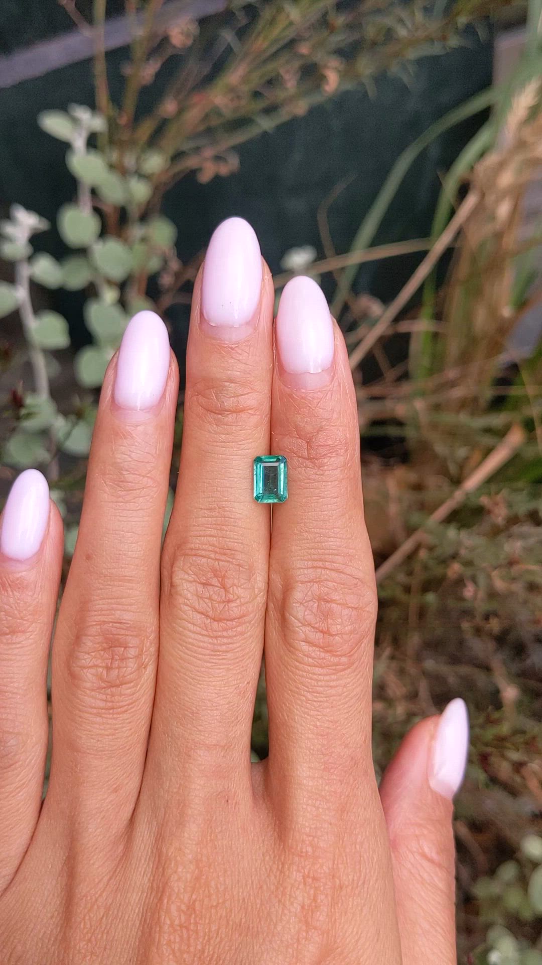 1.00 Ct. Emerald from Zambia Size Video