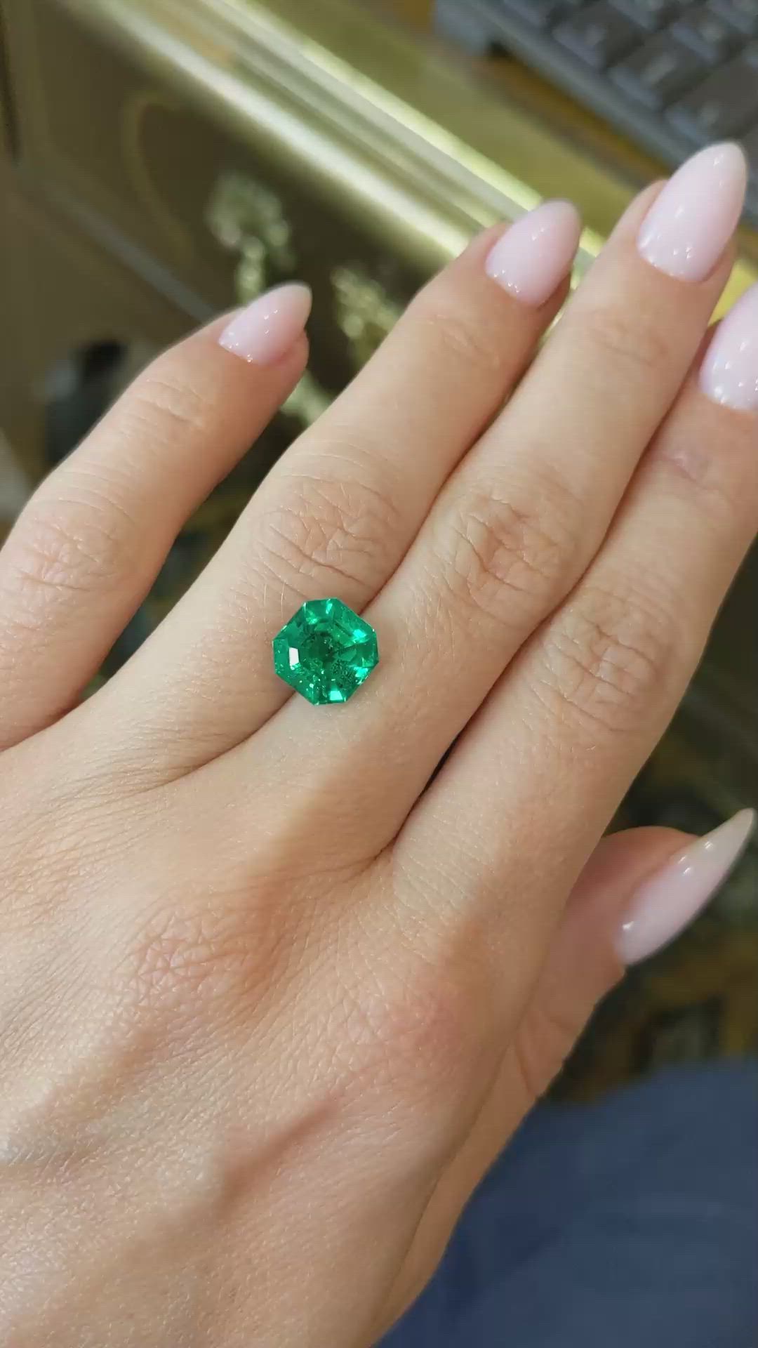 2.68 Ct. Emerald from Colombia Size Video