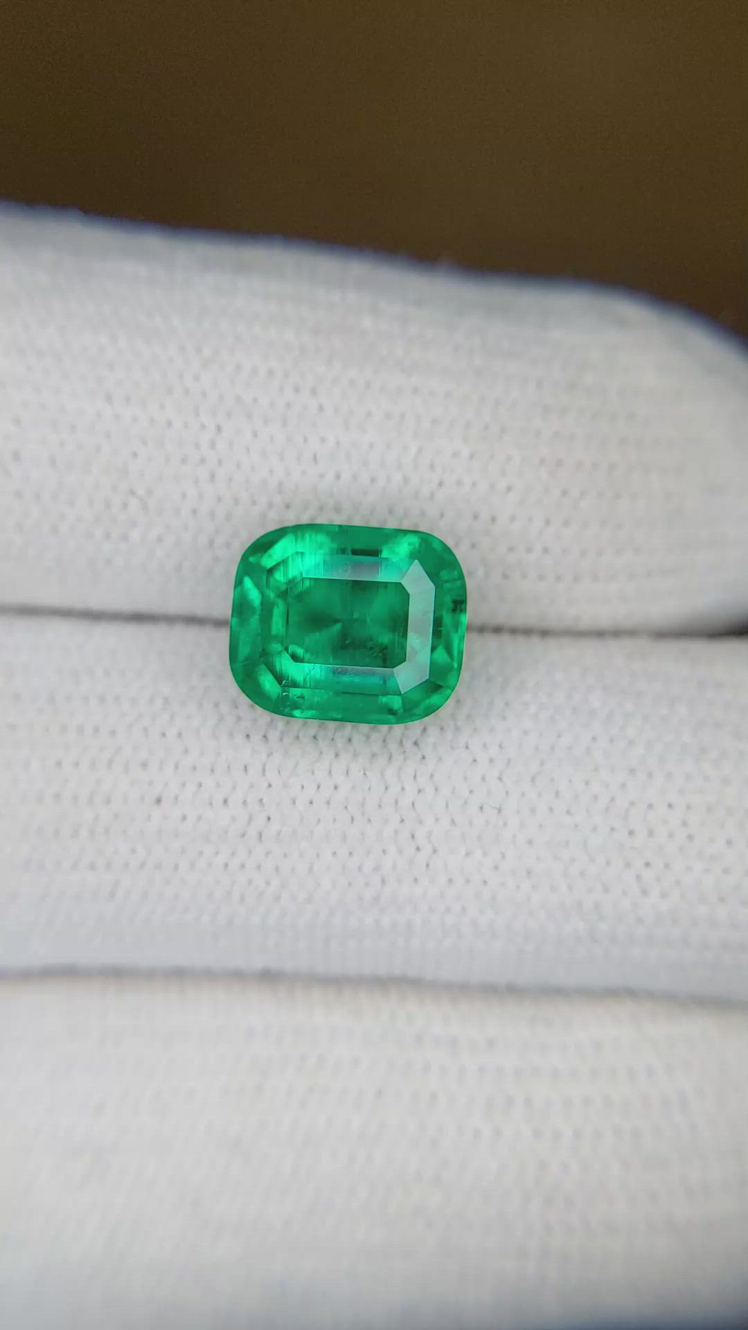 3.34 Ct. Emerald from Colombia Size Video
