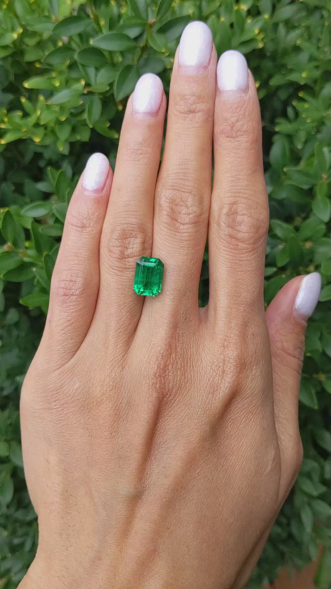 4.21 Ct. Emerald from Colombia Size Video