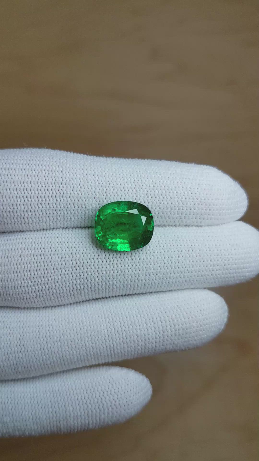 5.87 Ct. Emerald from Zambia Size Video