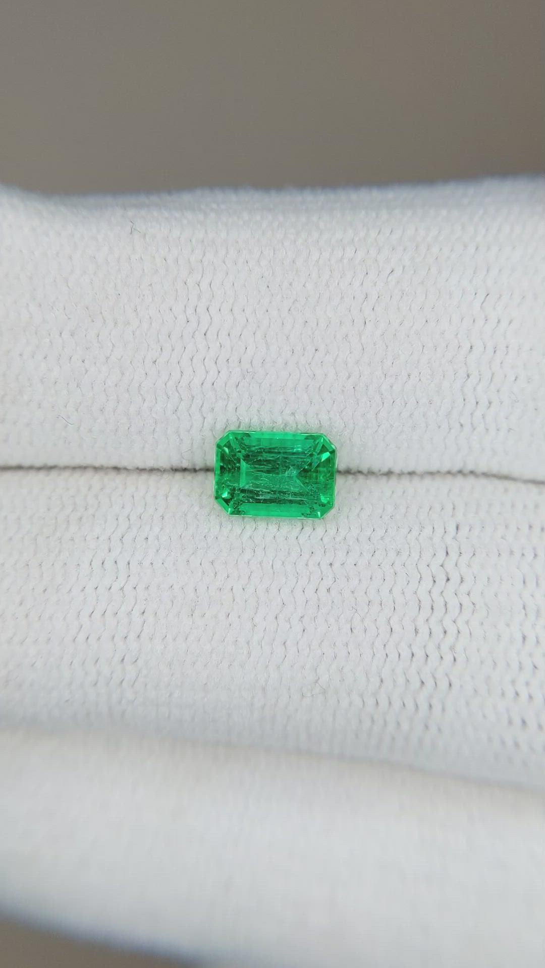 0.70 Ct. Emerald from Afghanistan Size Video