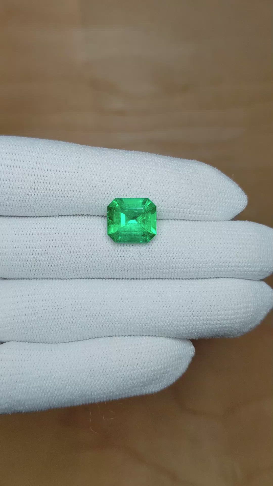 4.20 Ct. Emerald from Colombia Size Video
