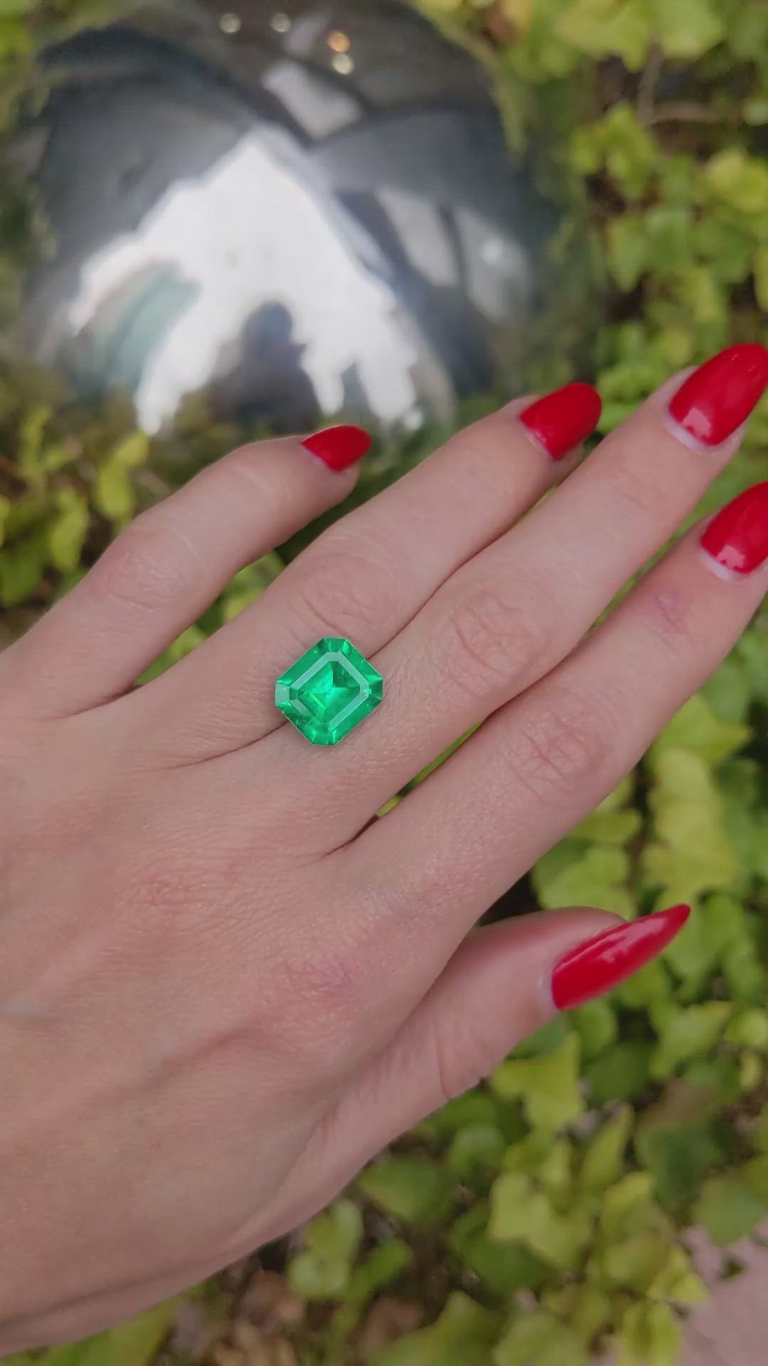 4.20 Ct. Emerald from Colombia Size Video