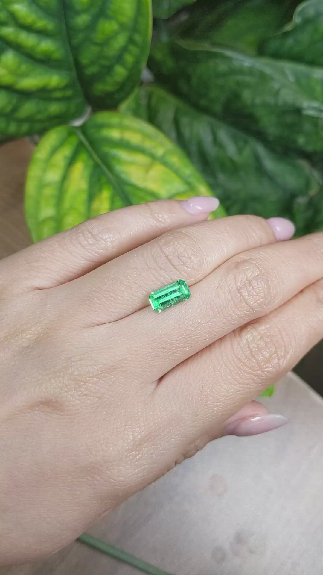 1.59 Ct. Emerald from Russia Size Video