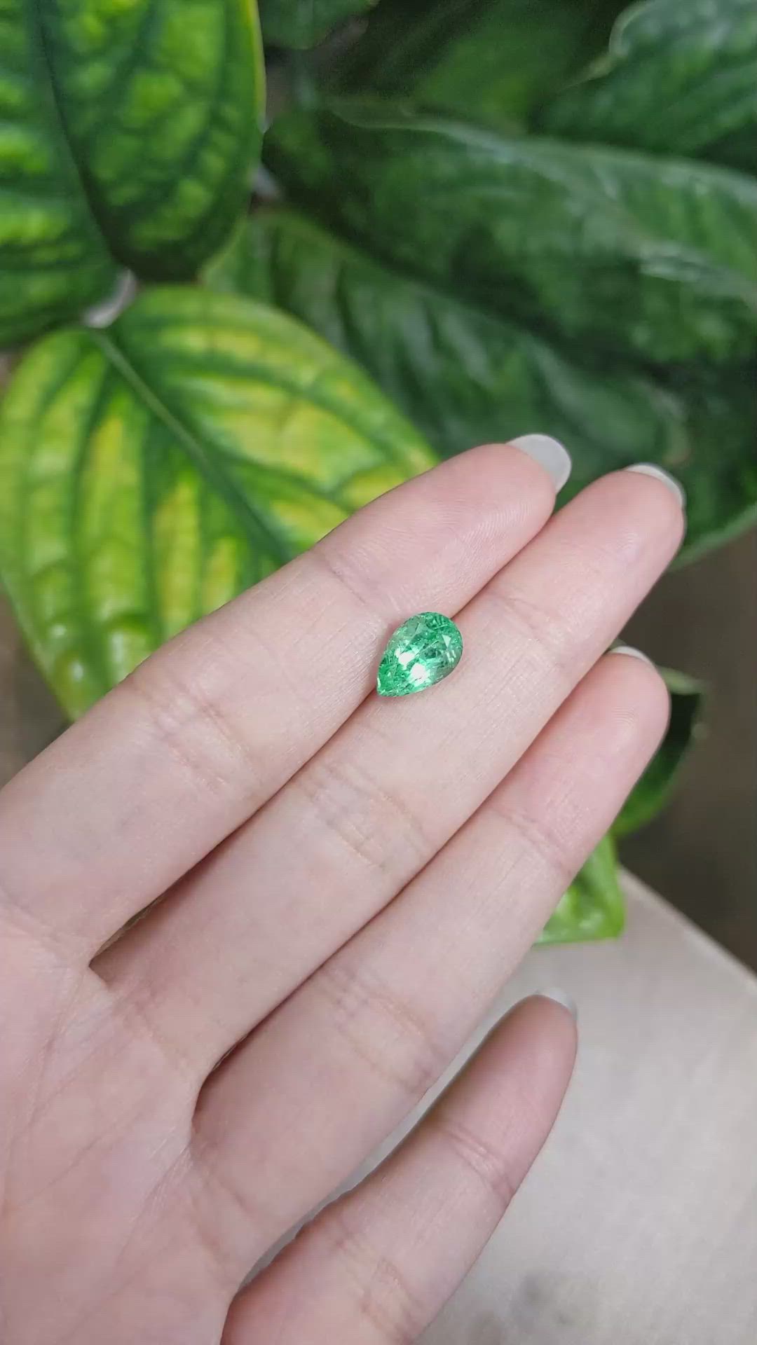 1.90 Ct. Emerald from Russia Size Video