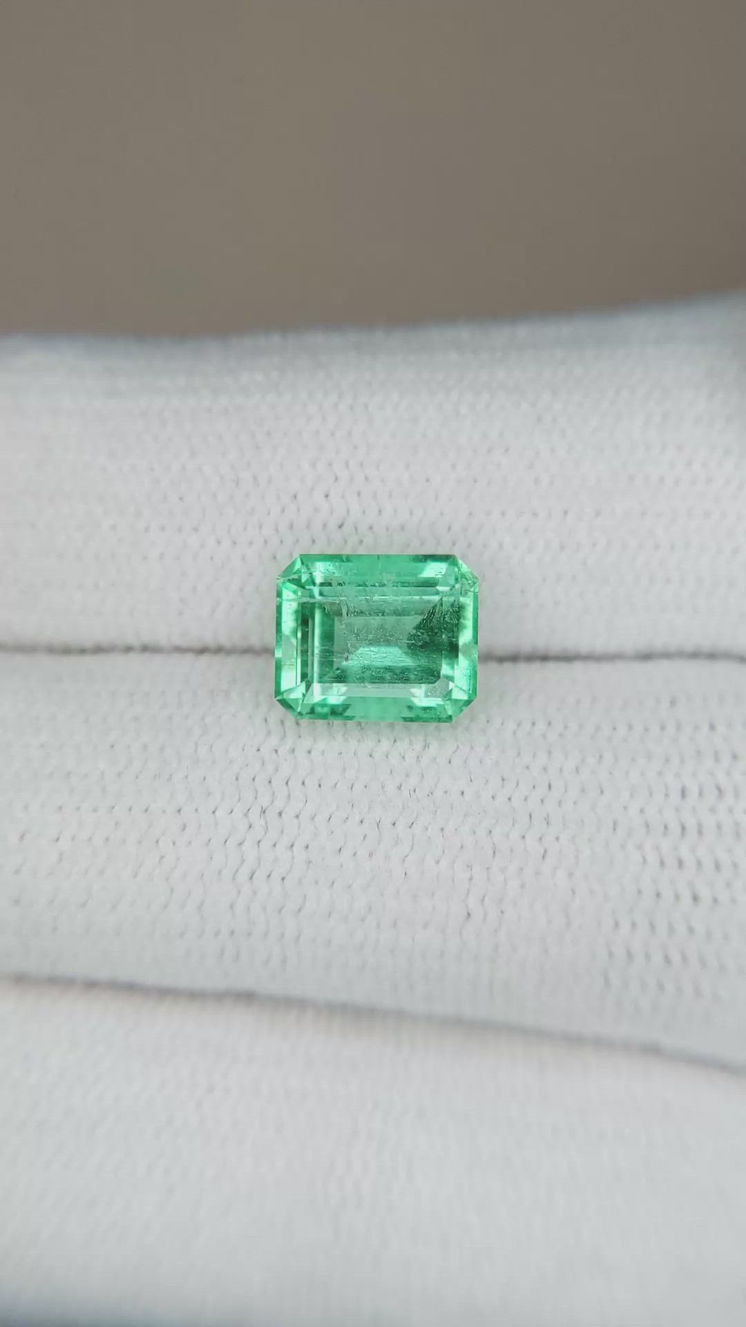 1.92 Ct. Emerald from Russia Size Video