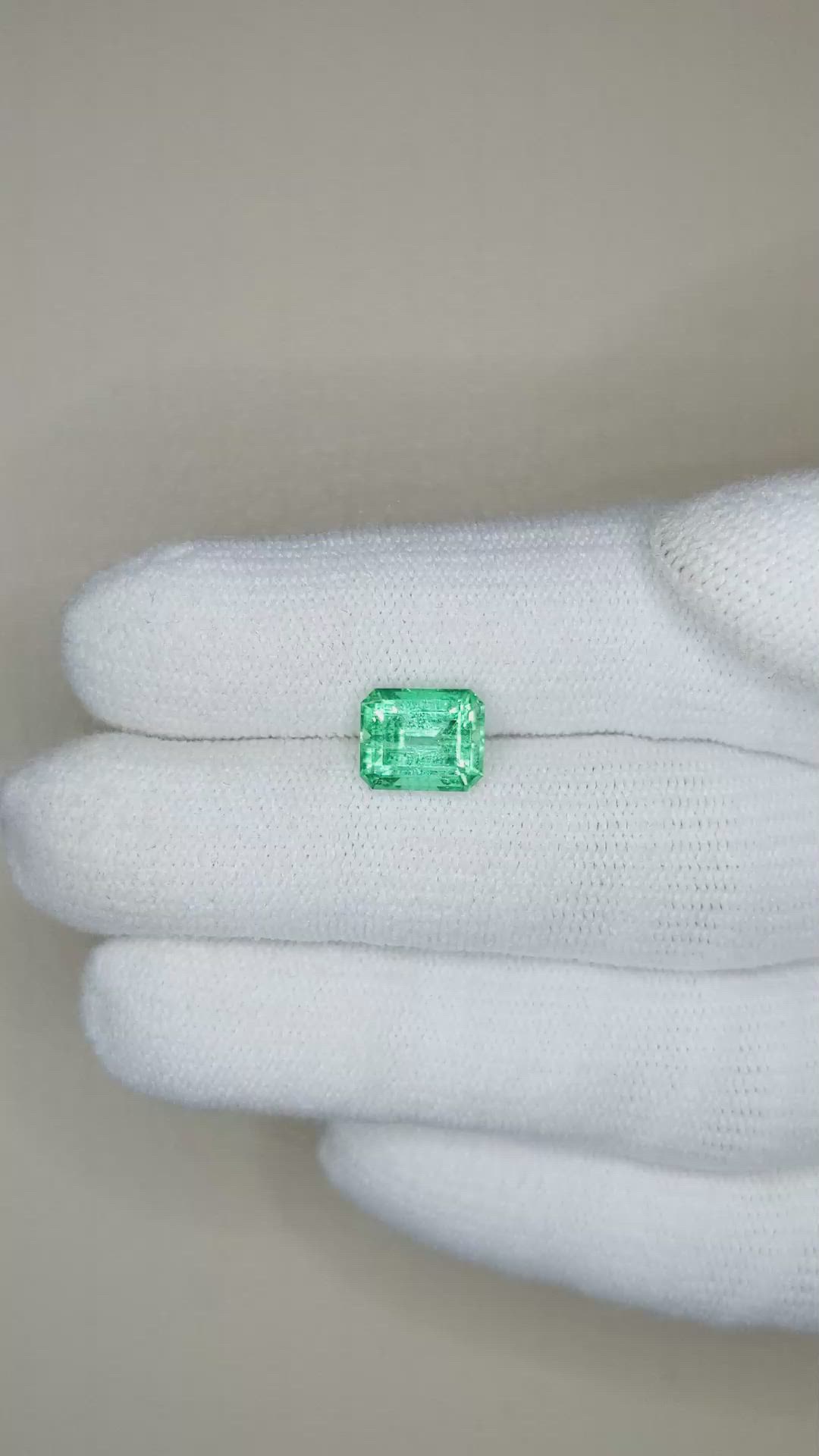 1.92 Ct. Emerald from Russia Size Video