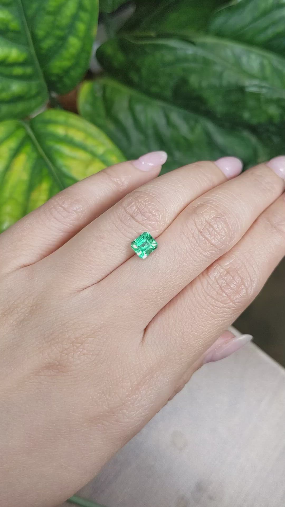 1.05 Ct. Emerald from Russia Size Video