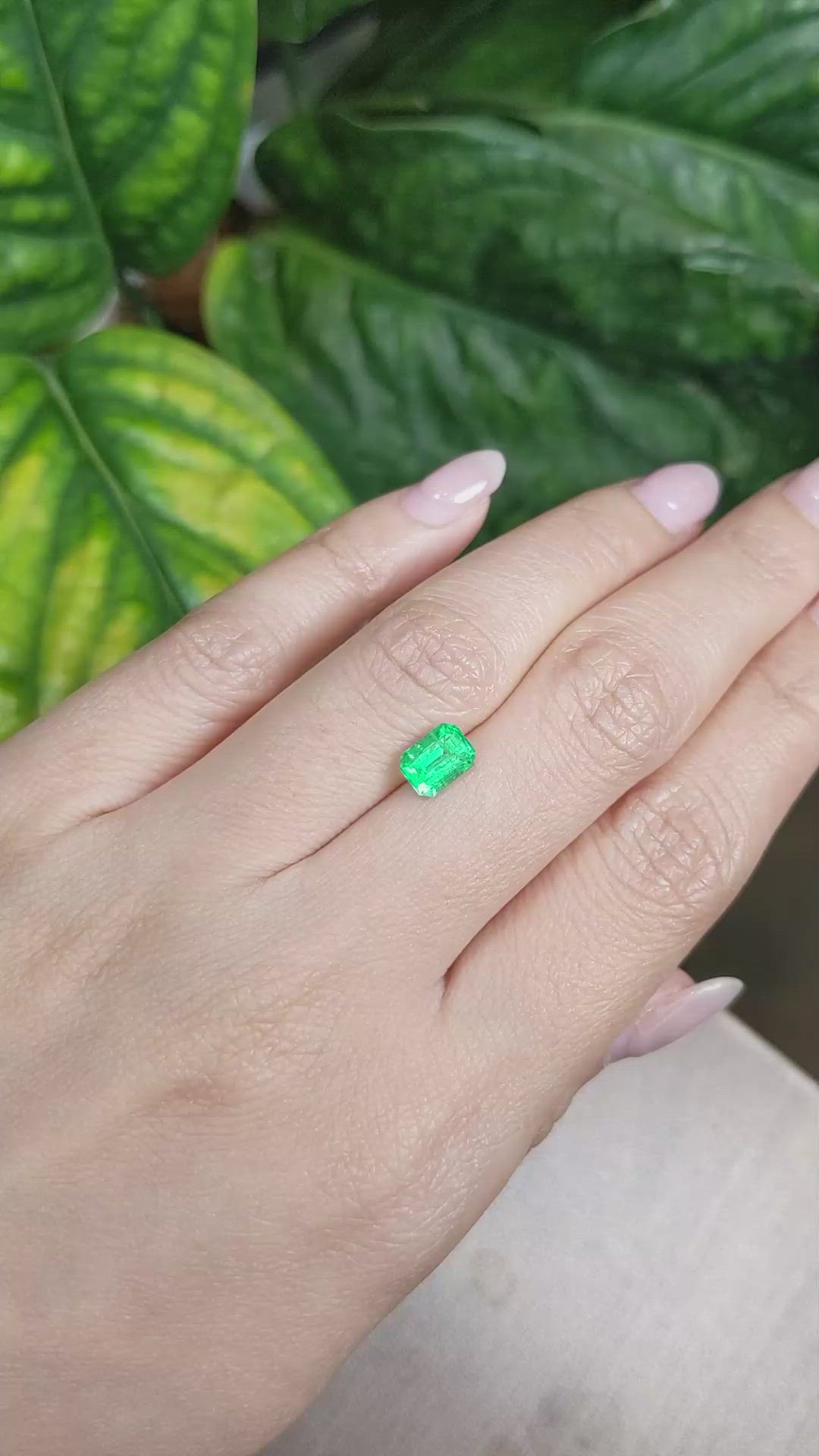 1.15 Ct. Emerald from Russia Size Video