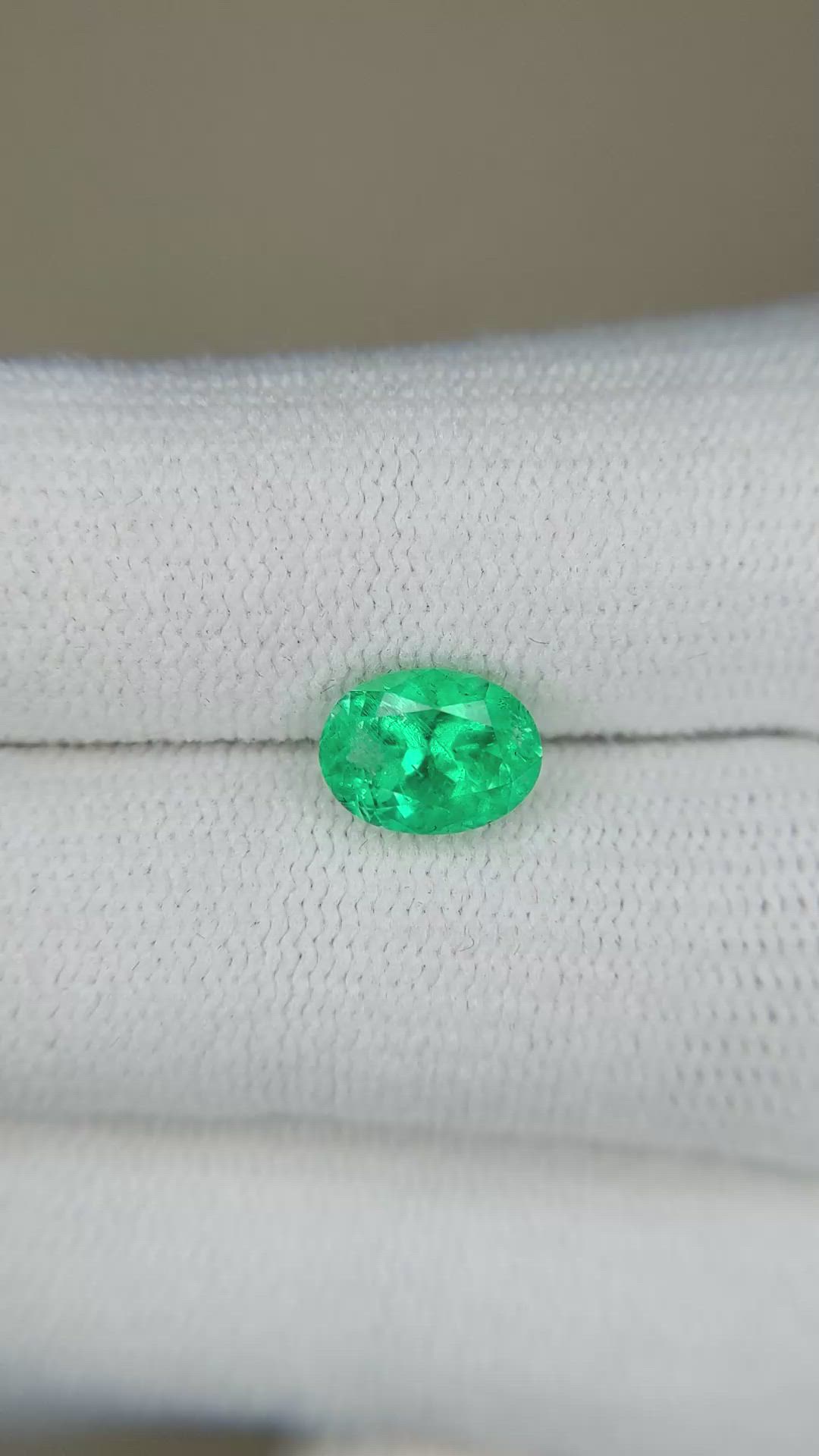 1.35 Ct. Emerald from Russia Size Video