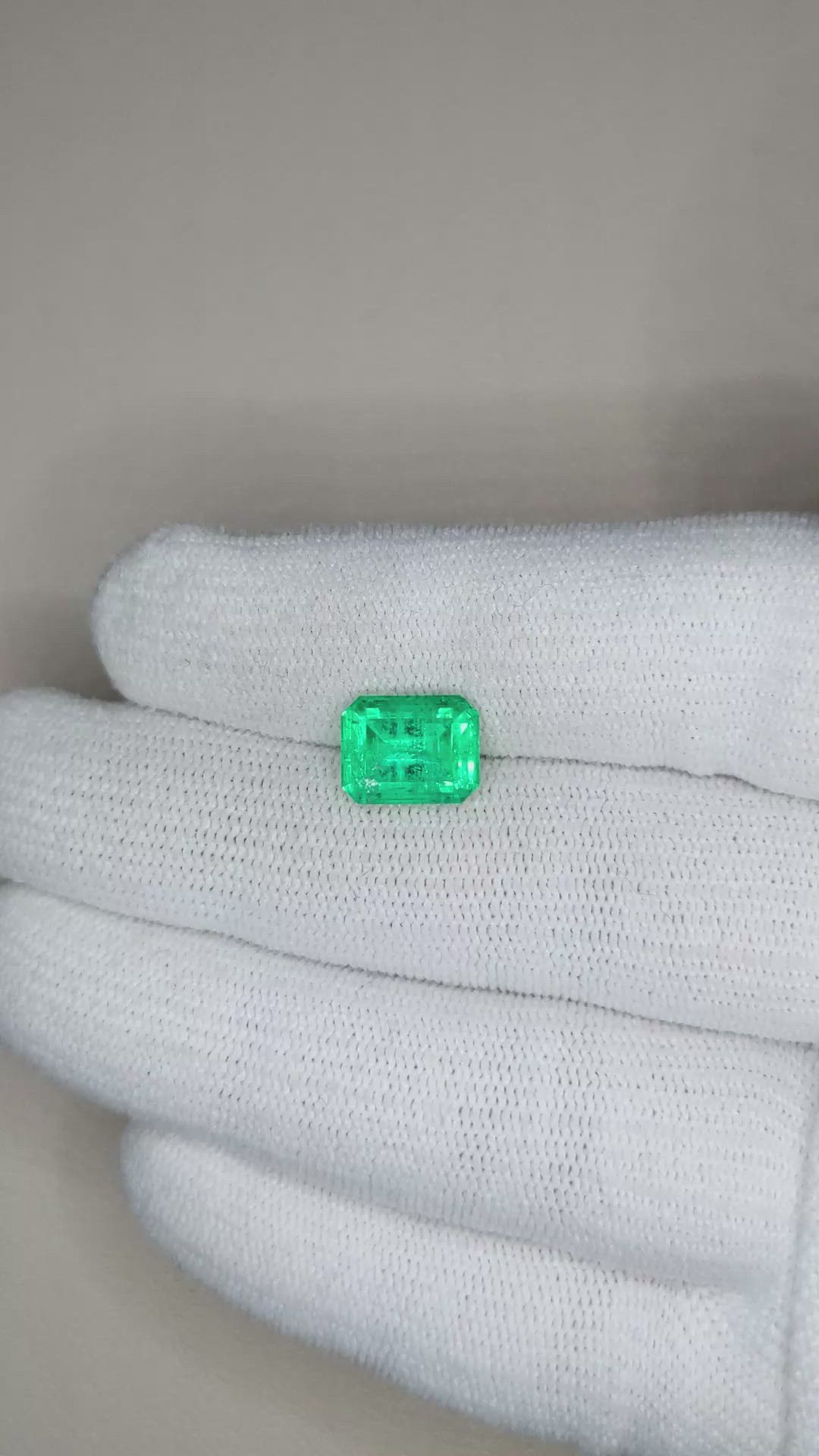3.18 Ct. Emerald from Russia Size Video