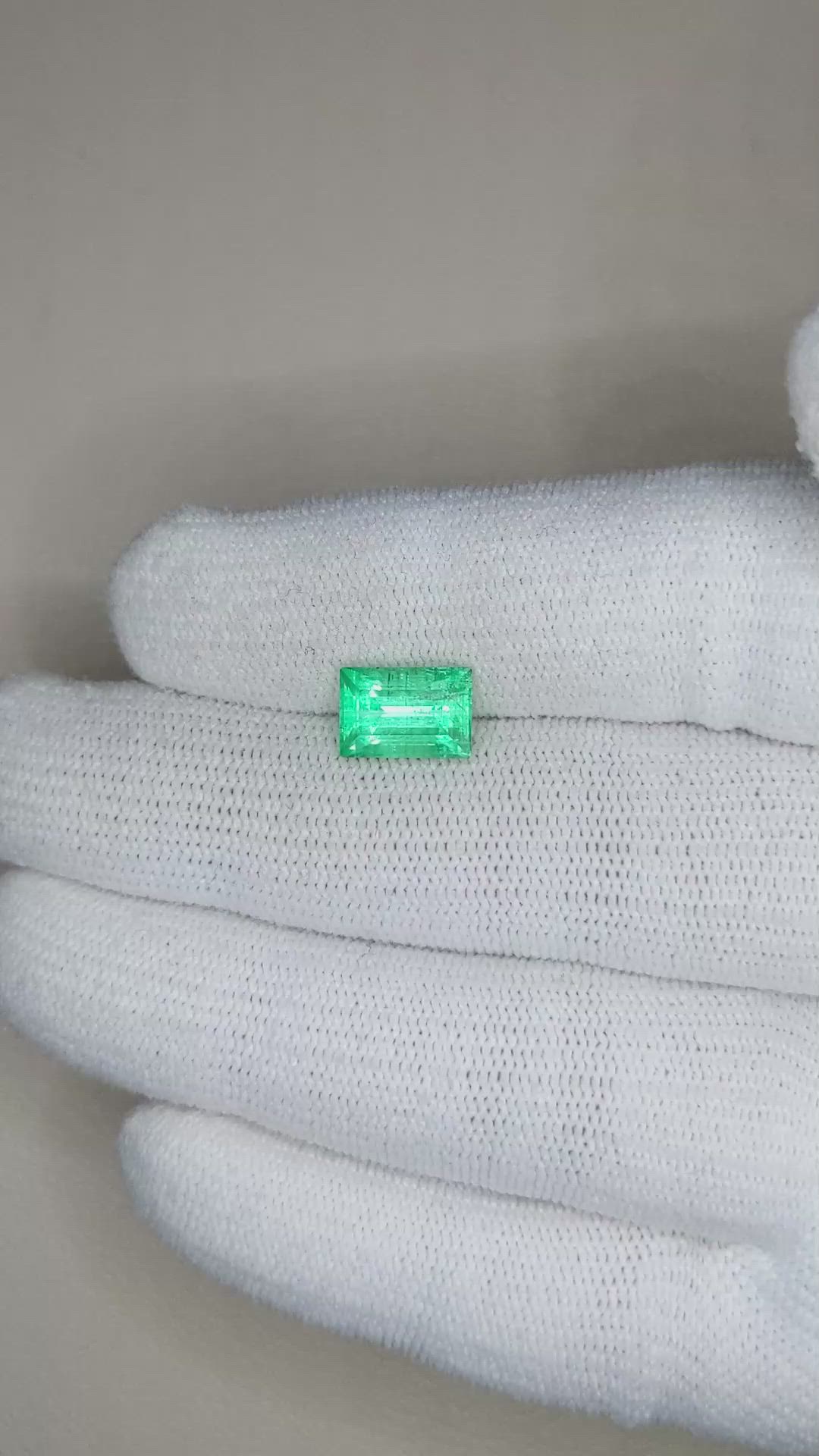 2.49 Ct. Emerald from Russia Size Video
