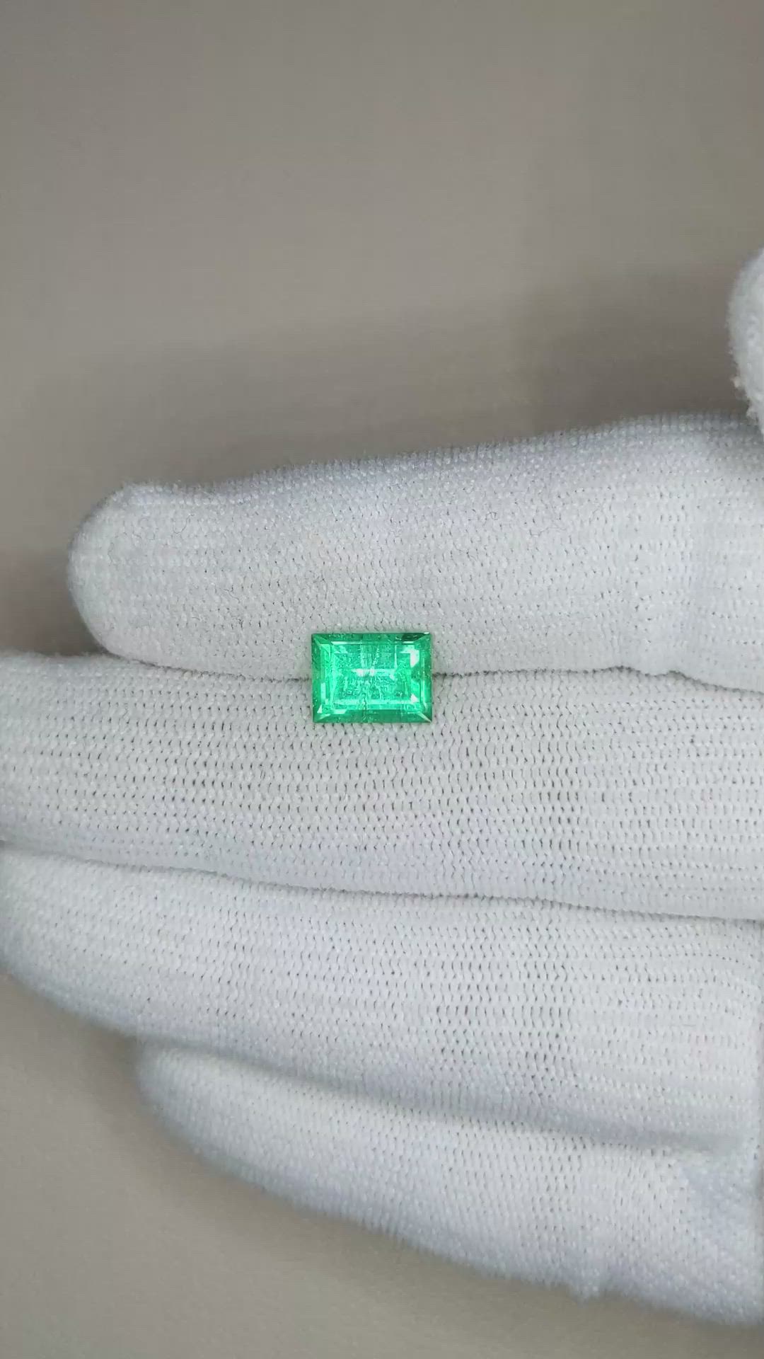 1.90 Ct. Emerald from Russia Size Video