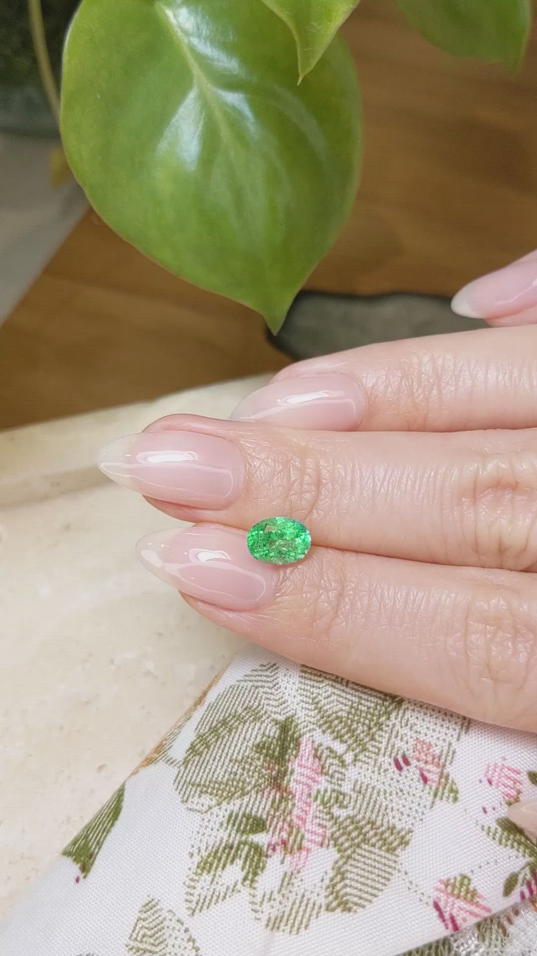 1.30 Ct. Emerald from Russia Size Video