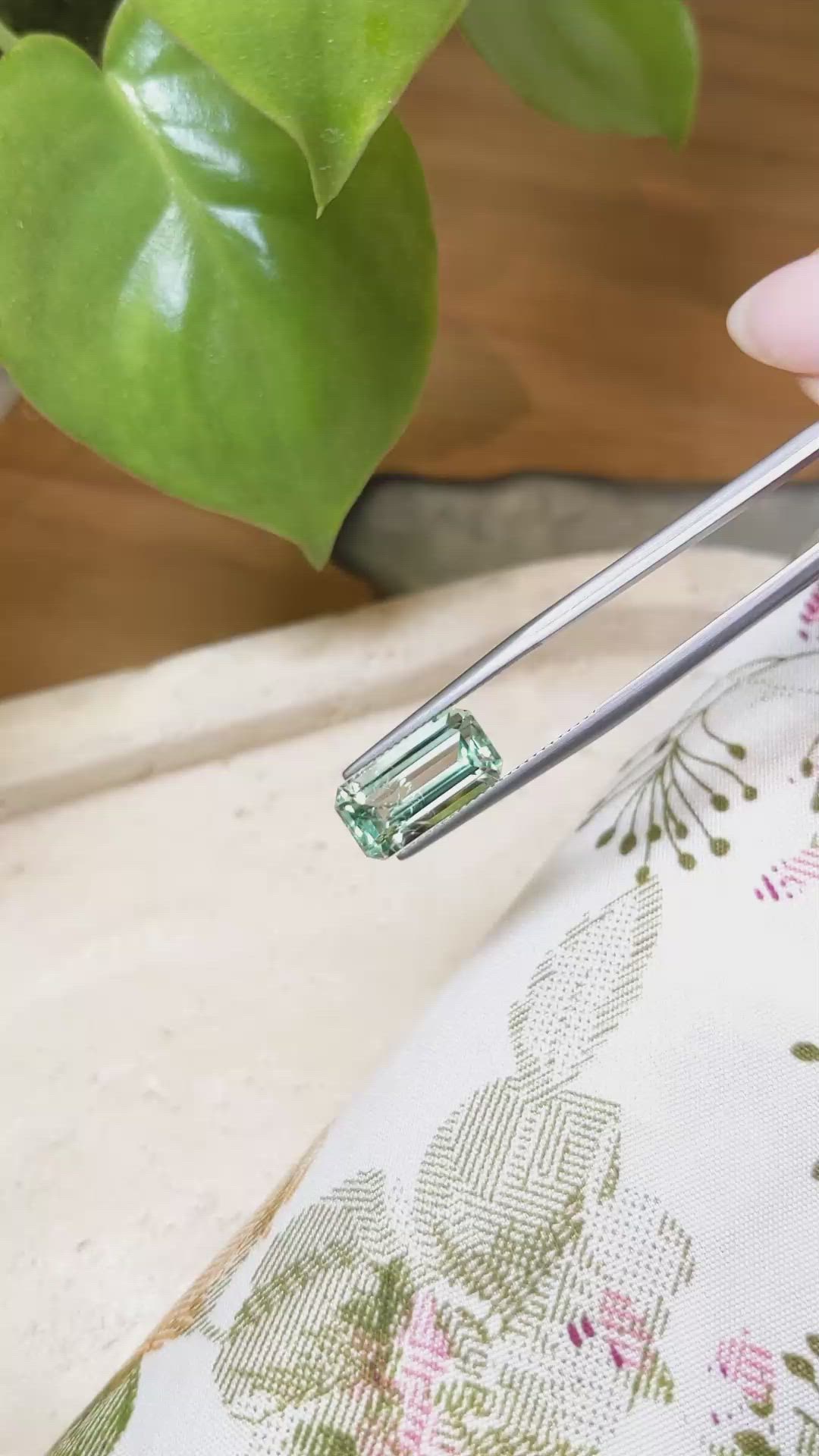 4.82 Ct. Emerald from Russia Size Video